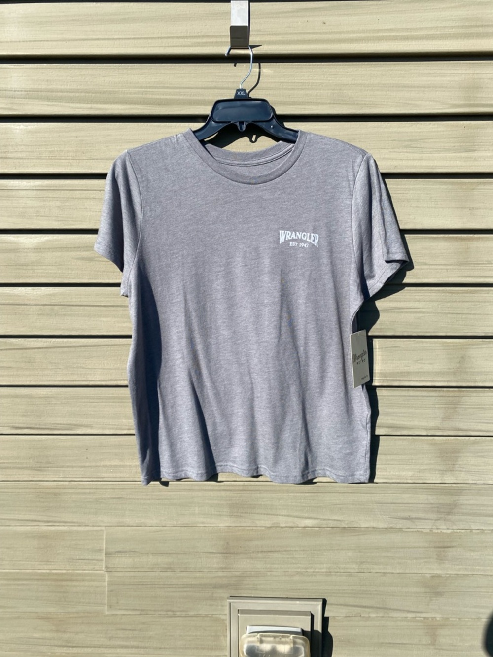 Woman’s Wrangler retro regular fit gray Short Sleeve Crewneck Tee